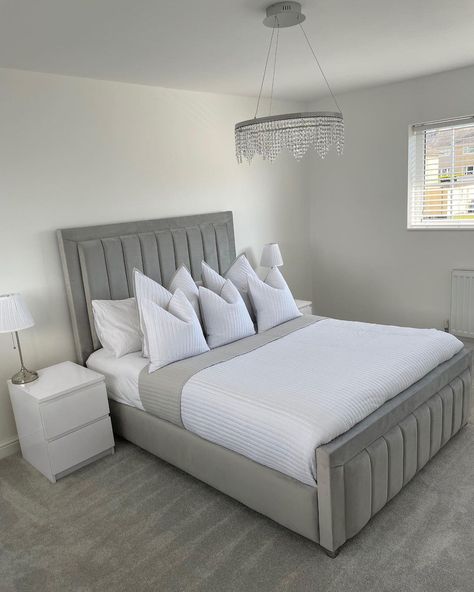 Grey Bed White Furniture, Bedding Ideas Grey, Grey Bed Ideas, Bed Frames Aesthetic, Grey Bed Frame Bedroom Ideas, Bedframe Ideas, Headboard Bedroom Ideas, Grey Bed Frames, Gray Bed Set