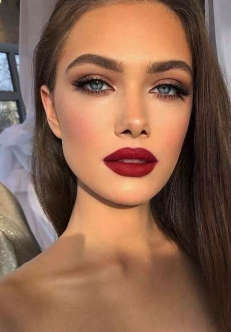 Evening Wedding Makeup, Fall Bridal Makeup, Beautiful Bridal Makeup, Soft Eye Makeup, Winter Bridesmaids, Prom Eye Makeup, Bridal Make Up, Bridesmaid Hair Makeup, Fall Makeup Looks