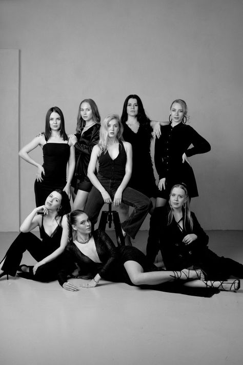 All Black Team Photoshoot, Professional Women Group Photoshoot Ideas, Vogue Group Photoshoot, Black And White Group Photoshoot, Moody Group Photoshoot, Large Group Photo Poses, 10 People Group Photo, Large Group Poses, Professional Group Photos