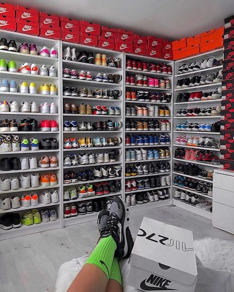 THIS IS WHERE OF COURSE WHERE ALL MY NIKES WOULD GO IN THIS BIG ROOM WHERE ALL THE NIKES CHILL Sneaker Head Closet, Sepatu Air Jordan, Sneaker Closet, Sneakerhead Room, Shoe Room, Shoes Wallpaper, Shoe Wall, Jordan Shoes Girls, Shoes Sneakers Jordans