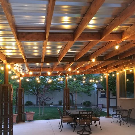 Diy Metal Roof, Metal Patio Covers, Diy Patio Cover, Covered Patio Design, Building A Patio, Outdoor Patio Diy, Outdoor Patio Designs, Diy Pallet Furniture Outdoor, Outdoor Furniture Plans