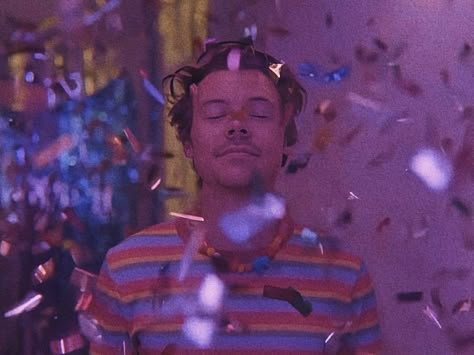 Daylight Music Video, Late Late Show, Welcome To My House, Harry Styles Cute, The Late Late Show, Harry Styles Wallpaper, Harry Styles Photos, Mr Style, Harry Edward Styles