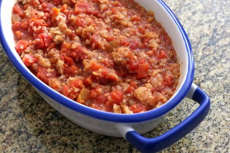 These old-fashioned scalloped tomatoes are baked with butter, bread crumbs, brown sugar, and onions. Or make them savory with Parmesan cheese. Stewed Tomatoes Recipe With Bread, Scalloped Tomatoes, Stewed Tomato Recipes, Tomato Recipe, Tomato Dishes, Slow Cooker Stew, Candied Sweet Potatoes, Canned Tomatoes, Tomatoes Recipe