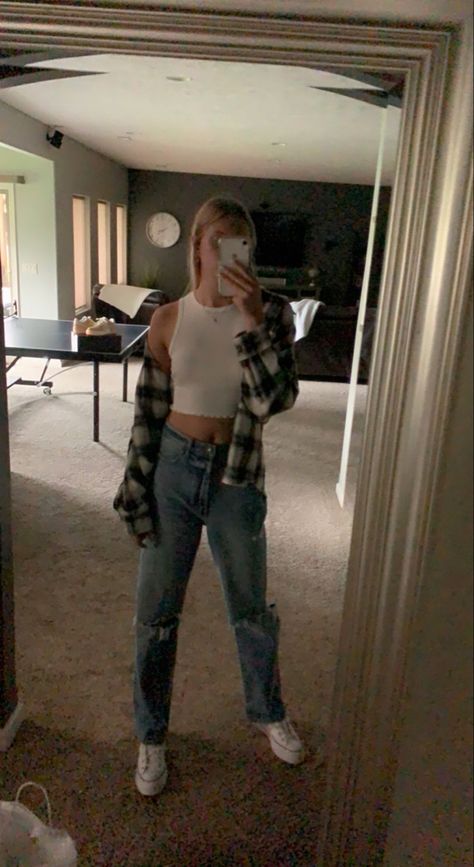 Flannel Top Outfit, Jeans And Crop Top Outfit, Tube Outfit, Dark Jeans Outfit, Crop Top And Jeans, Flannel Crop Top, Flannel Girl, Fits 2022, Fit Checks