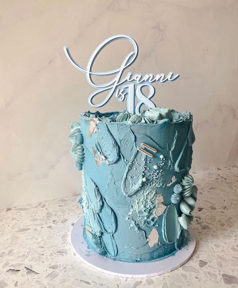 Light Blue Cakes Birthday, Pastel Blue Cake Birthday, Light Blue Cake Design, Ice Blue Birthday Cake, Pale Blue Birthday Cake, Teen Girl Cakes, Green Cake, Modern Cakes, Elegant Birthday Cakes