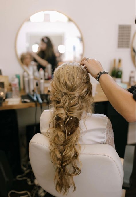 Side Braid Wedding, Wedding Hair Plaits, Blonde Wedding Hair, Bridal Hairstyles With Braids, Bridal Braids, Wedding Braids, Fall Hair Cuts, Plaits Hairstyles, Boho Wedding Hair