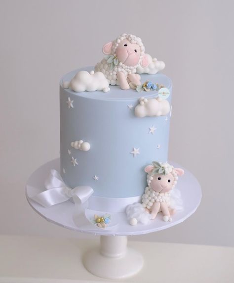 Aqiqah Cake Ideas, Lamb Themed Birthday Party, Sheep Baby Shower Ideas, Lamb Birthday Cake, Baby Lamb Baby Shower Ideas, Pastel Para Baby Shower, Sheep Decorations, Lamb Baby Shower Ideas, Baby Shower Sheep Theme