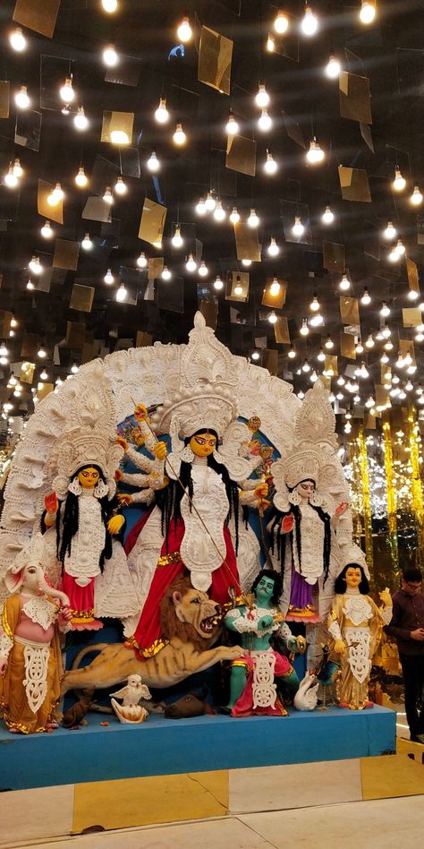 Durga Puja Kolkata Wallpapers, Durga Puja Aesthetic Wallpaper, Durga Pujo Aesthetics, Durga Puja Pic, Durga Maa Aesthetic, Durga Kolkata, Durga Puja Aesthetic, Durga Thakur, Kolkata Durga Puja