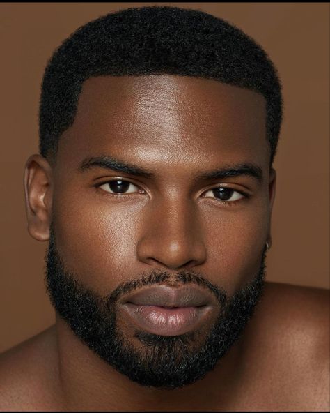 Brown Skin Men Aesthetic, Korean Men Makeup Natural, Natural Male Makeup, Male Eyebrows, Blonde Brows, Hair Mood Board, Men Makeup, Broderick Hunter, Dread Styles