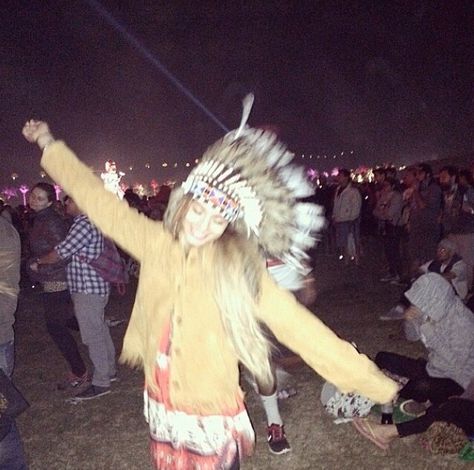 summer anthems Native American Movies, Country Music Festival Outfits, Boho Music, Coachella 2014, Reggae Festival, Boho Festival Outfit, Edm Festival Outfit, Rave Festival Outfits, Gypset Style