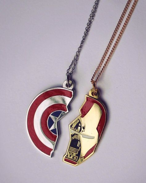 Marvel Avengers Gift Ideas, Avengers Jewelry, Marvel Necklace, Mode Indie, Marvel Store, Marvel Accessories, Marvel Jewelry, Marvel Tattoos, Marvel Gifts