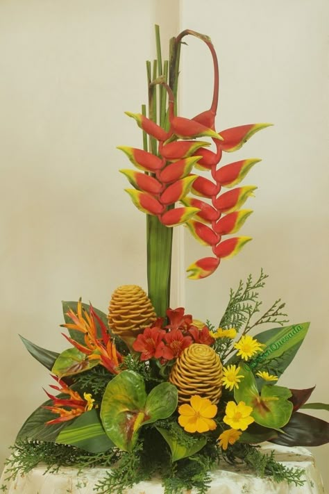 Heliconia Arrangement, Beehive Ginger, Flowers Arrangements Ideas, Chinese New Year Flower, Heliconia Flower, Tropical Floral Arrangements, Tropical Flower Arrangements, Orchid Centerpieces, Crab Claw