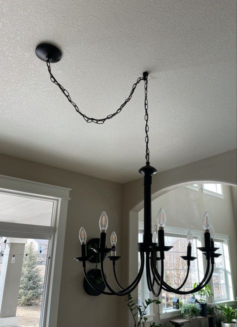 Light with chain and hook to center table. Chandelier With Chain And Hook, Light Fixture With Chain, Dinning Room Light Fixture, Dinning Room Lighting, Pendulum Lights, Kitchen Table Lighting, Dining Room Light Fixture, Chandelier Chain, Dining Chandelier