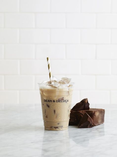 Dean & DeLuca brings New York favourites to Macau The luxury grocery store and coffee house is set to open two more cafes and a 700-square-meter market Dean & Deluca, Luxury Grocery Store, Open A Cafe, Opening A Cafe, Dean Deluca, Hong Kong Food, Square Meter, Coffee House, Macau