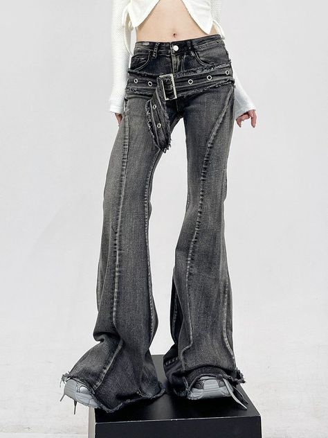 Layered-Effect Denim Flare-Leg Jeans with Grommet Belt Detail (Y2K) 2000s Women, Slim Flare Jeans, Grommet Belt, Jeans Female, Black Flare Pants, Creative Fashion Photography, Statement Blouse, American Street, Women Belt