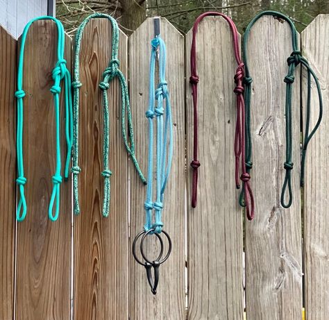 Bitless options for riding from high quality yacht rope. Horse Tack Accessories, Horse Knowledge, Bitless Bridle, Rope Halter, Horse Bridle, Western Riding, Horse Diy, Horse Trailer, Header Photo