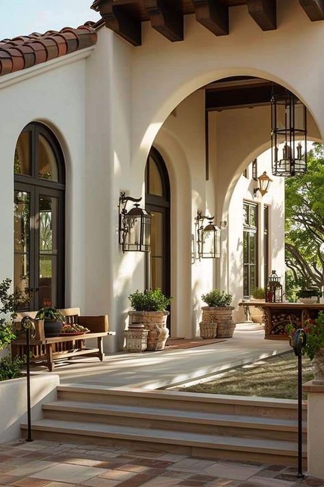 Italian House Exterior Tuscan Style Dream Homes, House Mediterranean Modern, Mediterranean Front Porch Ideas, Italian Mediterranean Homes Interior, Mediterannean House, Mediterranean Modern Homes, Mediterranean Style Homes Exterior, Spanish Architecture Modern, Luxury Farmhouse Interior