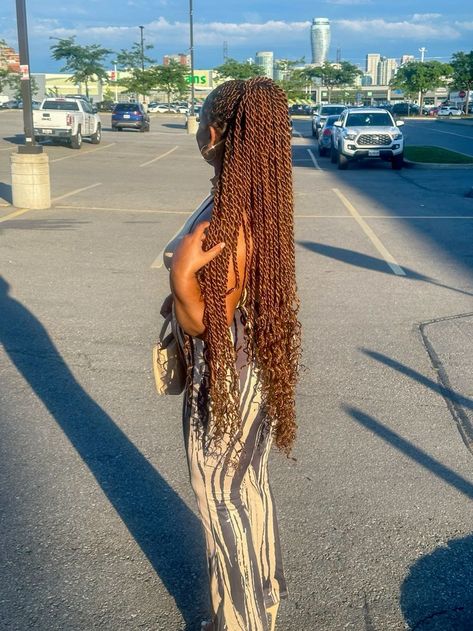 Long Twist Braids With Curly Ends, Twist Braids Curly Ends, Twist Braids Hairstyles With Curls Ends, Twisting Braids With Curls, Knotless Twists With Curly Ends, Long Twists With Curls, Twist Braids With Curls At The End, Twists Braids With Curls, Knotless Twists With Curls