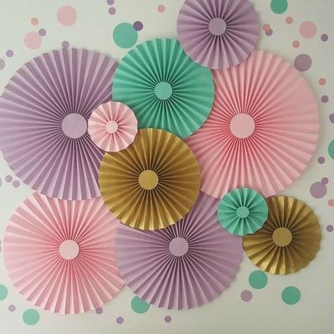 Turkey Crafts For Preschool, Easy Valentine Crafts, Paper Rosettes, Flower Decorations Diy, Paper Fan, Diy Birthday Decorations, Paper Flower Backdrop, Paper Flowers Craft, Paper Fans