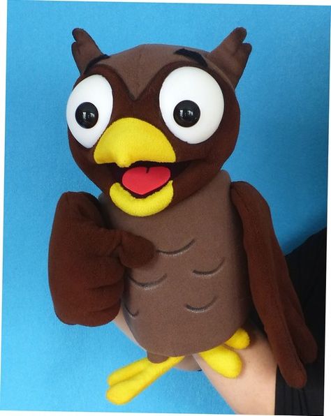 Owl Puppet, Diy Sock Puppets, Owl Socks, Types Of Puppets, Owl Templates, Foam Carving, Sock Puppets, Paper Puppets, Diy Socks