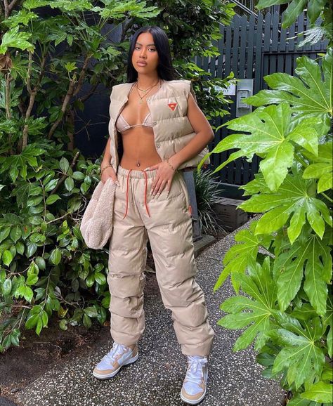 Estilo Swag, Cotton Casual Pants, Streetwear Girl, Lit Outfits, High Waist Fashion, Sweatpants Set, Streetwear Fashion Women, Street Wear Urban, Urban Outfits