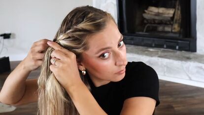 Wet Hair Styles For Long Hair, Low Bun Wet Hair, Easy Wet Updos For Medium Hair, What To Do With Wet Hair In The Morning, Easy Updos For Wet Hair, Quick Hairstyles For Wet Hair No Time, Fresh Out Of The Shower Hair Styles, Wet Hairstyles For Medium Hair, Updo For Wet Hair