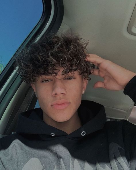 Fluffy Curly Hair, Fade Haircut Curly Hair, Long Curly Hair Men, A Line Haircut, Brown Hair Boy, A Line Bob, Men Haircut Curly Hair, Brown Curly Hair, A Bob