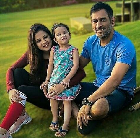 Ziva Dhoni, Thala Dhoni, M S Dhoni, History Of Cricket, Mahendra Singh Dhoni, Cricket India, Dhoni Quotes, Batting Order, Ricky Ponting