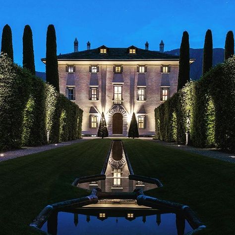 Villa Balbiano,Lake Como. Italy. Italy Mansion, Lake Como Villas, Chateaux Interiors, Mansion Exterior, Castle Mansion, Lake Como Italy, Como Italy, Luxury Homes Dream Houses, Pretty House