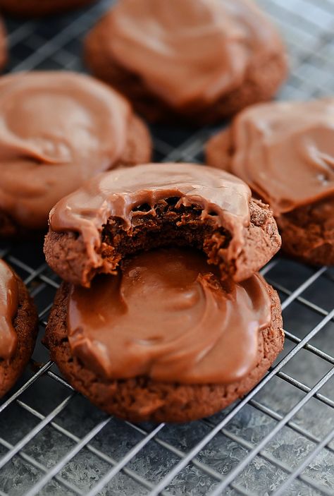 Texas Sheet Cake Cookies are delicious fudgy cookies with chocolate icing. This recipe captures all the flavors of the classic cake but transforms it into convenient, bite-sized cookies! Sheet Cake Cookies, Fudgy Cookies, Cake Batter Fudge, Butter Cake Cookies, Texas Sheet Cake Cookies, German Chocolate Cake Mix, Cookies With Chocolate, Texas Sheet, Bite Size Cookies