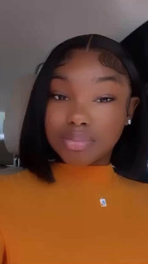 Bob Install, Middle Part Quick Weave, Short Quick Weave Hairstyles, Middle Part Bob, Quick Weave Bob, Front Lace Wigs, Cute Bob Hairstyles, Black Hair Wigs, Cute Bob