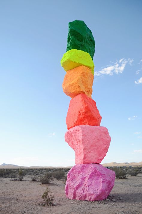 Seven Magic Mountains in Nevada just outside of Las Vegas Nevada Aesthetic, 7 Magic Mountains, Neon Photoshoot, Ugo Rondinone, Seven Magic Mountains, Colour Architecture, Rainbow Rocks, Places In America, Nyc Studio