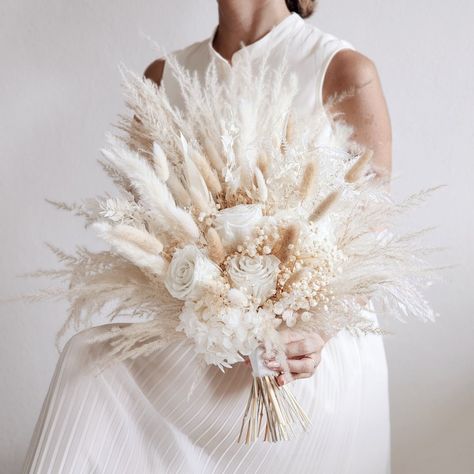 Dry Bouquet, Brides Flowers Bouquet, Destin Wedding, Wedding Cake Pearls, Pearl Bouquet, Pampas Grass Bouquet, Hydrangea Bouquet, Grass Wedding, Orchid Wedding