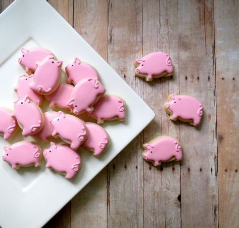 Pig Roast Party, Piggy Cake, Forgotten Cookies, Pig Cookie, Pig Cupcakes, Teapot Cookies, Pig Cookies, New Years Cookies, Pig Cake