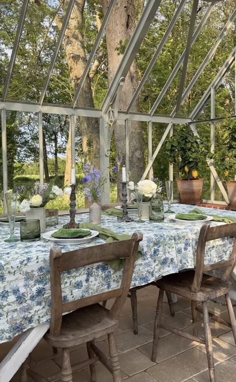 Greenhouse Dinner Party, Greenhouse Dinner, Greenhouse Party, British Homes Interior, British Kitchen, Best Greenhouse, Glass Houses, Green Houses, Garden Inspo