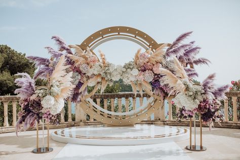 We are weak in the knees over this destination wedding in Croatia! It is brimming with luxe details like crystal chandeliers, floral wings installation across a massive circular ceremony arch all in dreamy shades of purple. Croatia Wedding, Friday Inspiration, Wedding Decor Photos, Love Stage, Stage Decor, Wedding Backdrop Design, Wedding Backdrop Decorations, Luxe Wedding, Ceremony Arch