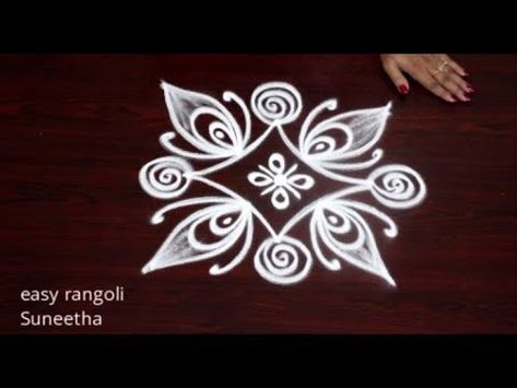 South Indian Rangoli, Small Free Hand Rangoli, Simple Art Designs, Daily Muggulu, Indian Rangoli Designs, Small Kolam, Dots Kolam, Easy Rangoli Designs Videos, Very Easy Rangoli Designs