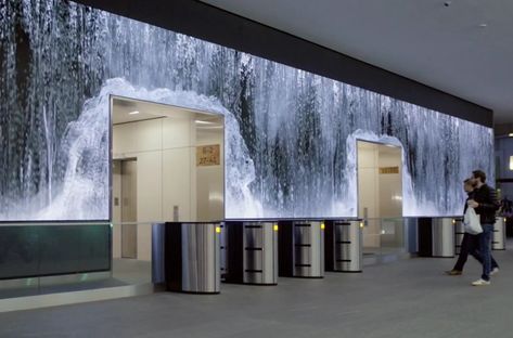 Check out this stunning 108 feet long video wall by Obscura Digital | News | Archinect Led Screen Design, Screen Wall, Led Video Wall, Interactive Walls, Wooden Screen, Astuces Diy, Interactive Installation, Led Video, Showroom Design