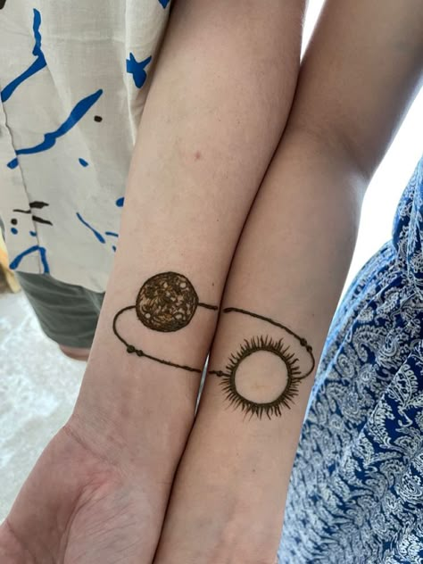 Matching Henna Tattoos, Matching Henna, Arm Doodles, Henna Moon, Cool Henna, Henna Tattoo Design, Cute Henna Designs, Cute Henna Tattoos, Jagua Henna