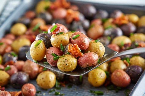 Garlic Ranch Sheet Pan Roasted Nibbles® - Tasteful Selections Roasted Small Potatoes, Tasty Potato Recipes, Baby Potato Recipes, Garlic Ranch, Baby Potato, Roasted Baby Potatoes, Potatoes In Oven, Potato Side Dishes, Baby Potatoes