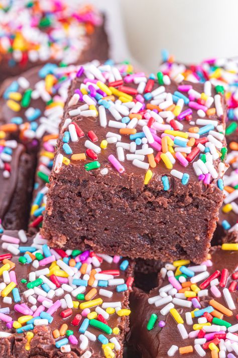 Brownies with Sprinkles Brownies With Sprinkles On Top, Brownie With Sprinkles, Brownies With Sprinkles, Sprinkle Brownies, Peanut Butter Brownies Recipe, Classic Brownies Recipe, White Chocolate Brownies, Easy Chocolate Fudge, Peanut Butter Nutella