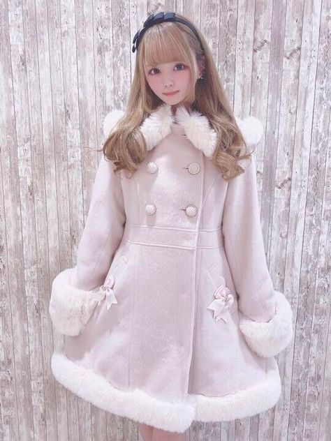 Cute Pink Coat, Japanese Winter Coat, Kawaii Winter Coat, Winter Coat Drawing, Winter Kawaii Outfits, Winter Outfits Kawaii, Japanese Winter Outfits, Kawaii Winter Outfits, Kawaii Coat