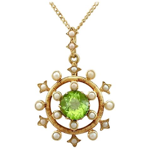 Victorian Pendant Necklace, Art Nouveau Pendant, Victorian Pendants, Peridot Pendant, Indian Jewellery Design Earrings, Crystal Jewelry Sets, Antique Pendant, Necklace Display, Jewelry Design Earrings