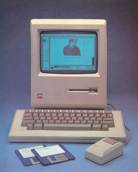 The Apple Macintosh - It really started it all. Steve Jobs Speech, Apple Macintosh, Tech Aesthetic, Computer History, Old Technology, Retro Gadgets, Apple Computer, Old Computers, Apple Design