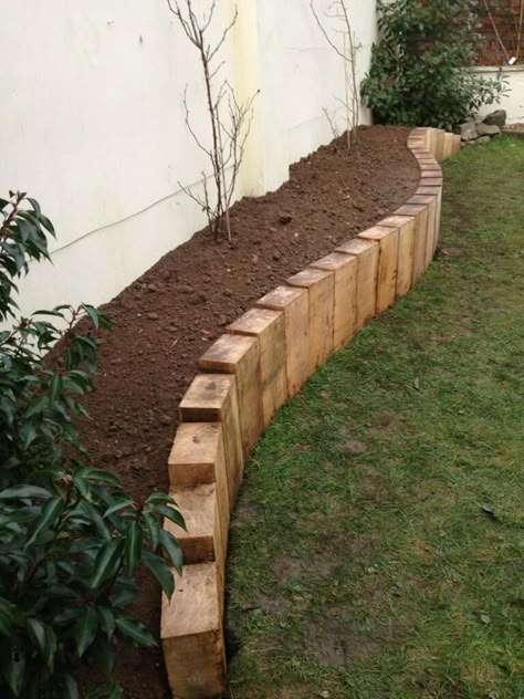 نباتات منزلية, Oak Wall, Back Garden Design, Garden Area, Landscape Edging, Walled Garden, Have Inspiration, Outdoor Gardens Design, Landscape Plans