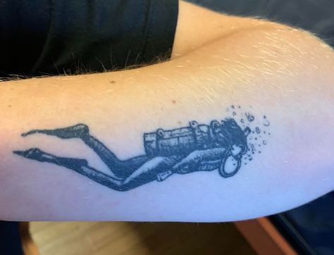 Scuba Diver Tattoo For Women, Female Scuba Diver Tattoo, Diver Tattoo Ideas, Scuba Diver Tattoo, Scuba Tattoo, Scuba Diving Tattoo, Diver Tattoo, Nautical Tattoo Sleeve, Dove Tattoos