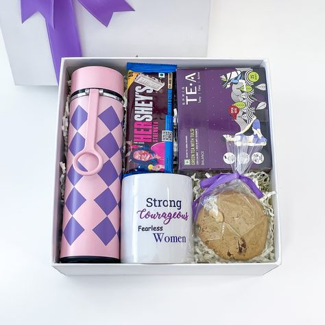 International Women's Day is an important occasion to celebrate the achievements of women and promote gender equality. The Inspiring women in your office must get appreciated for their valuable efforts. Get amazing Women's Day corporate gift ideas now! Special Gift For Boyfriend, Mug Cookies, Womens Day Gift Ideas, Rakhi Gifts For Sister, Rakhi Gift, Gourmet Cookies, Cookies Chocolate, Unique Birthday, Online Gift Shop