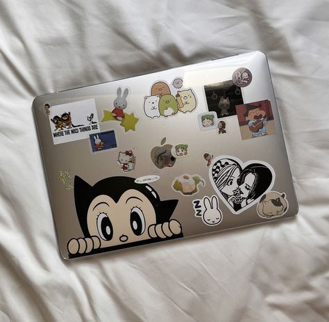 Macbook Pro Aesthetic Case, Stickers On Macbook Aesthetic, Macbook Case Aesthetic Stickers, Computer Case Stickers, Macbook With Stickers Aesthetic, Stickers On Computer, Macbook Decoration Stickers, Stickerbomb Laptop, Decorated Macbook