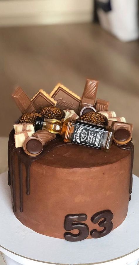 chocolate birthday cake , birthday cake , birthday cake ideas, chocolate birthday cake design #chocolate Cake Degins, Chocolate Cake Design Ideas, Pretty Cake Ideas, Textured Cake, Cakes For Adults, Girls First Birthday Cake, 72nd Birthday, Cake For Him, 25th Birthday Cakes