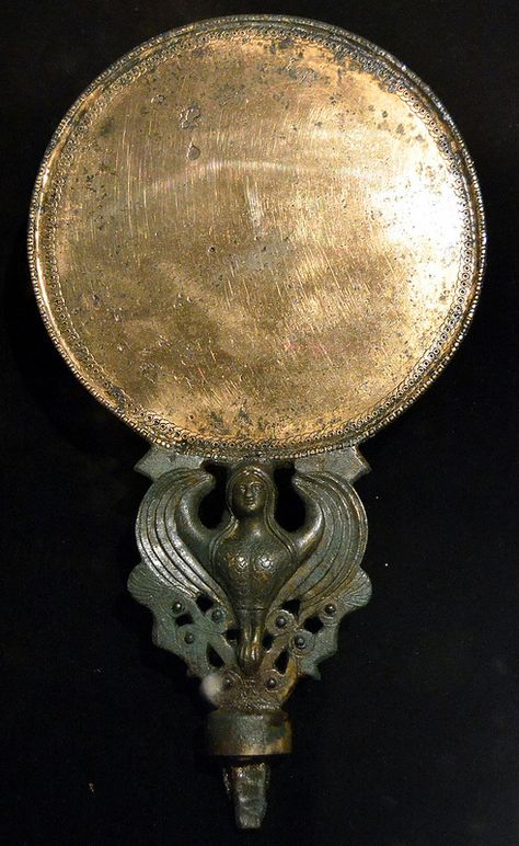 Outer Style, Bronze Mirror, Ancient Egyptian Art, Ancient Jewelry, Ancient Aliens, Egyptian Art, Bronze Age, Ancient Artifacts, Hand Mirror